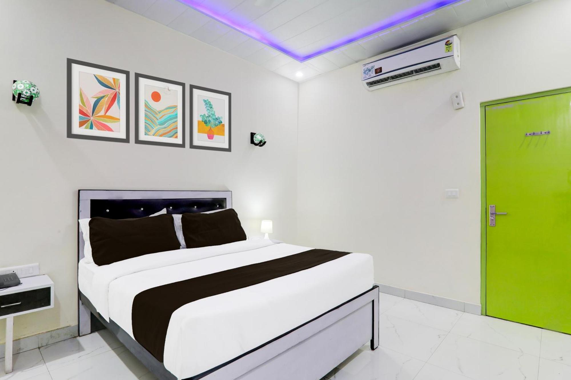 Super Hotel O Banthara Near Airport Banthra Sikandarpur エクステリア 写真