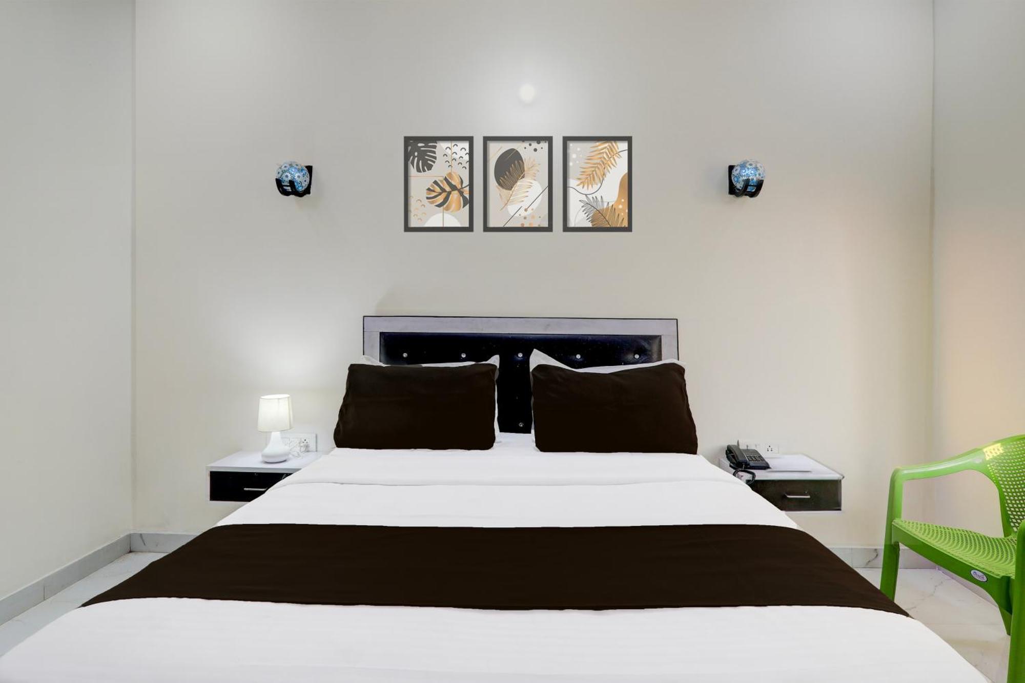 Super Hotel O Banthara Near Airport Banthra Sikandarpur エクステリア 写真