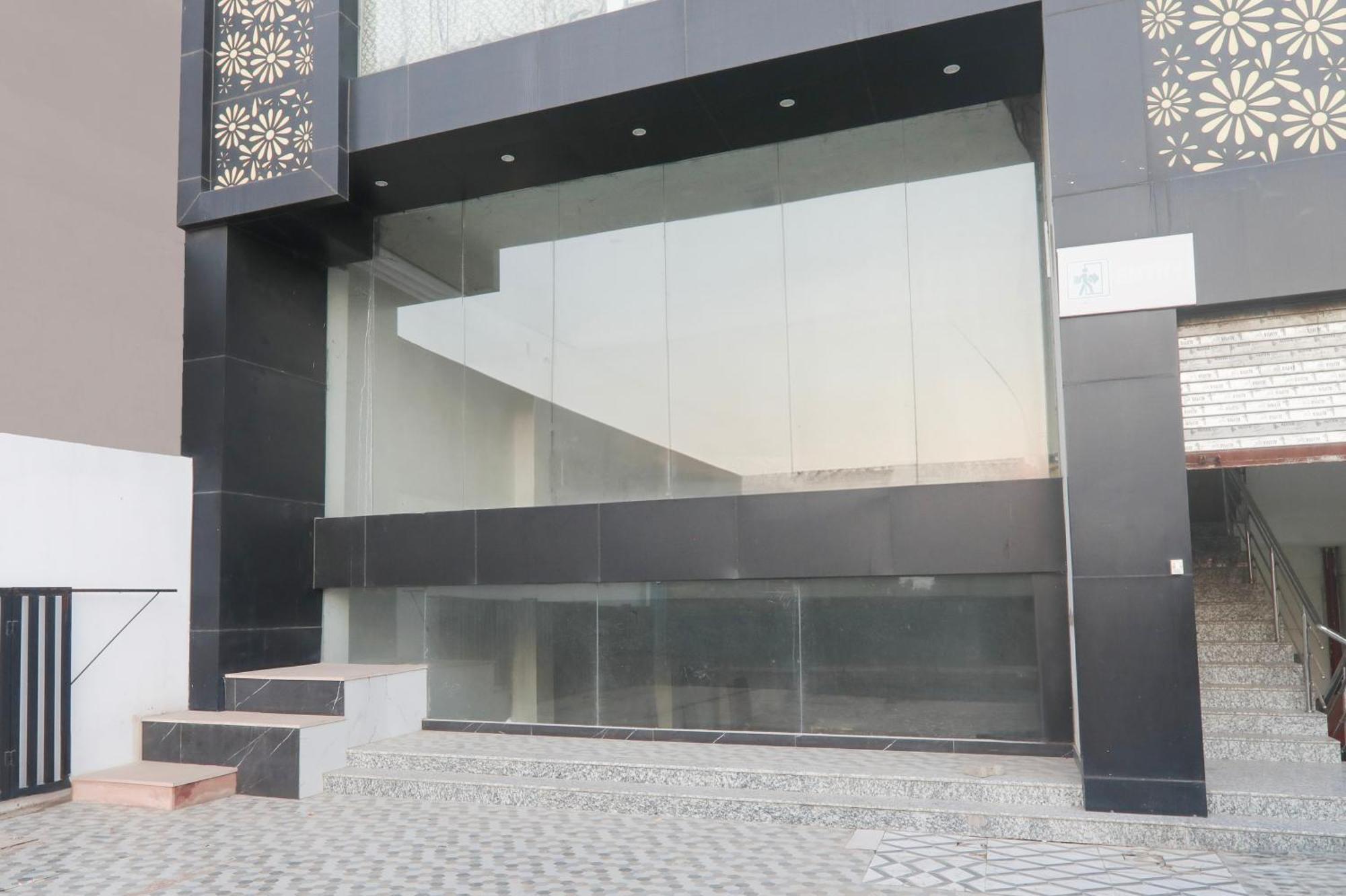 Super Hotel O Banthara Near Airport Banthra Sikandarpur エクステリア 写真